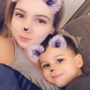 Meet your Posher, Denielle